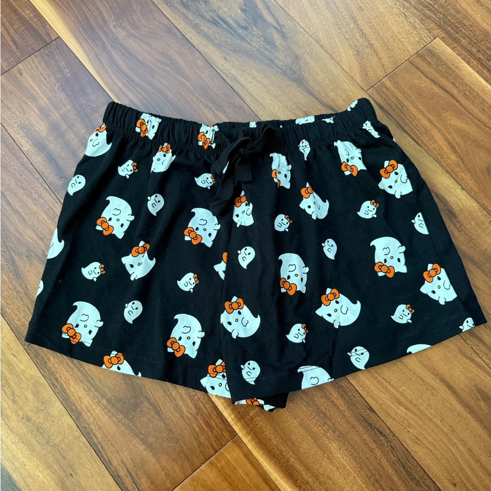 NWT Hello Kitty x Forever 21 Halloween Ghost PJ Shorts S